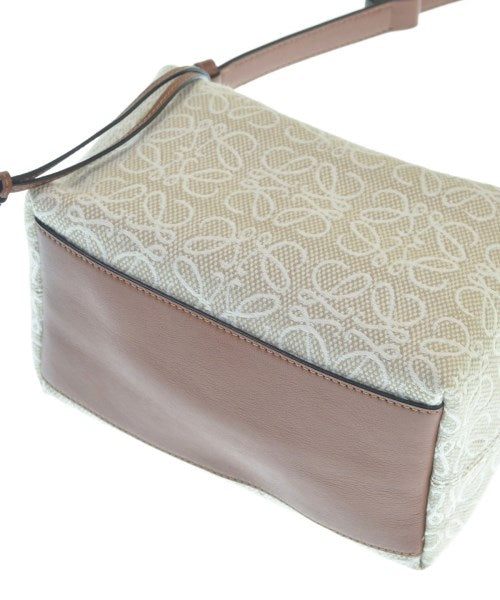 LOEWE กระเป๋าถือ