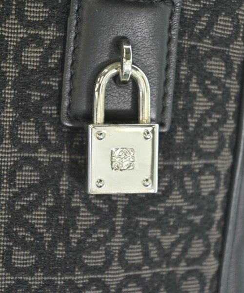 LOEWE กระเป๋าถือ