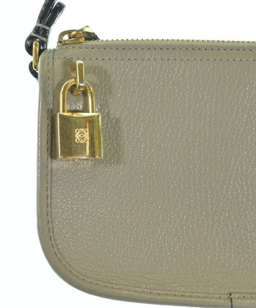 LOEWE กระเป๋าถือ