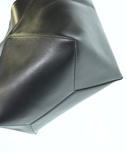 LOEWE กระเป๋าถือขนาดใหญ่