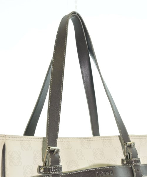 LOEWE กระเป๋าถือ