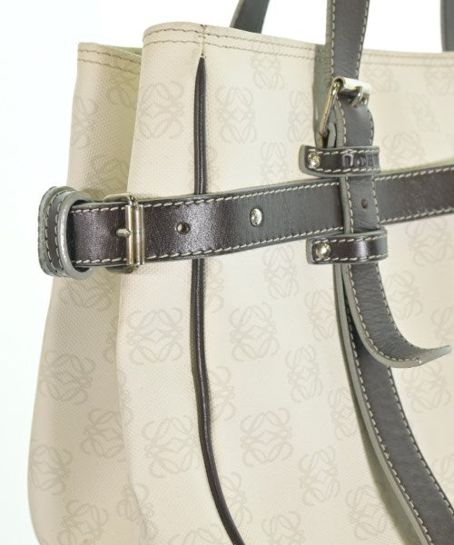 LOEWE กระเป๋าถือ