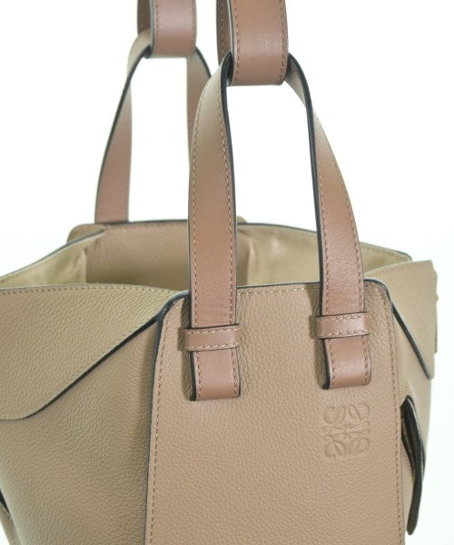 LOEWE กระเป๋าถือ