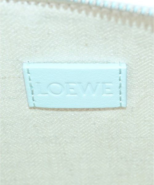 LOEWE คลัตช์