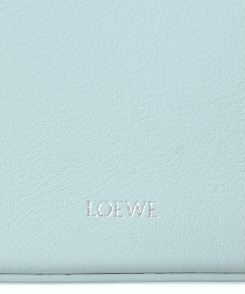 LOEWE คลัตช์
