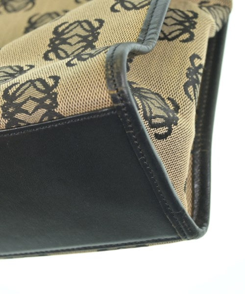 LOEWE กระเป๋าถือขนาดใหญ่