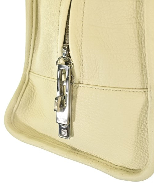 LOEWE กระเป๋าถือ