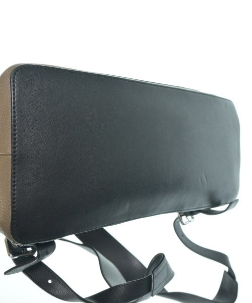 LOEWE เป้สะพายหลัง