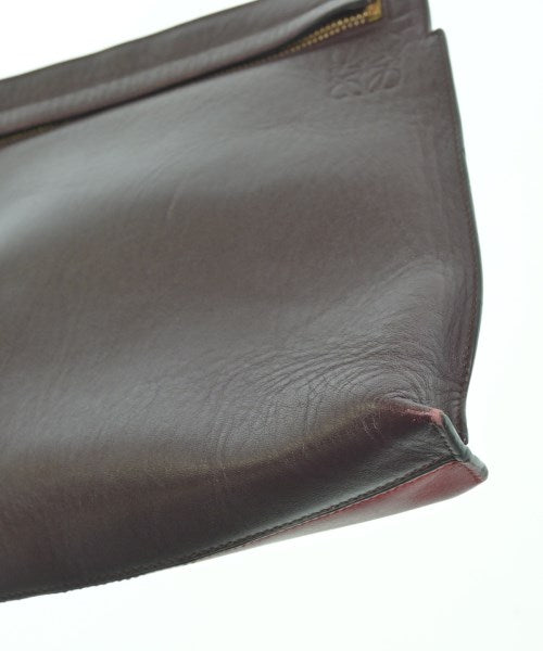 LOEWE คลัตช์