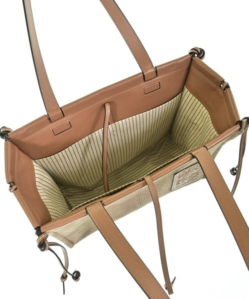 LOEWE กระเป๋าถือขนาดใหญ่