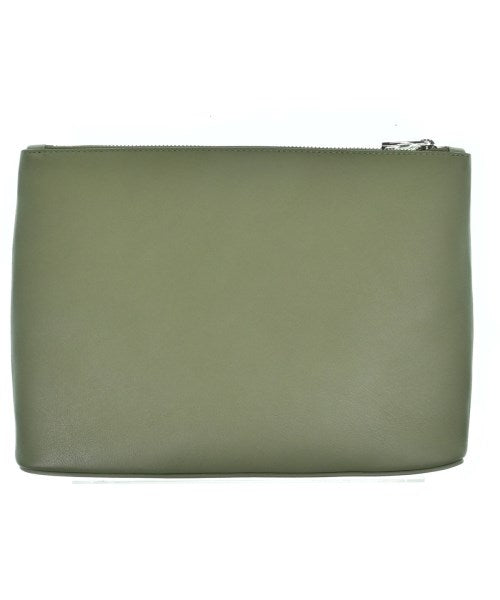LOEWE คลัตช์