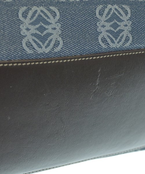 LOEWE กระเป๋าถือ