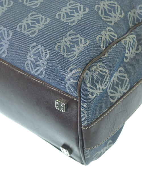 LOEWE กระเป๋าถือ
