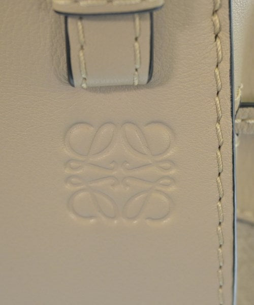 LOEWE กระเป๋าถือ