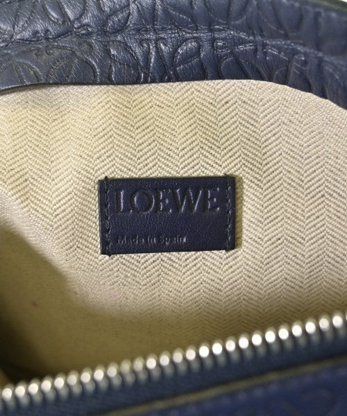 LOEWE คลัตช์