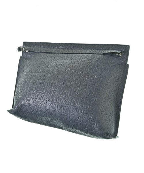 LOEWE คลัตช์