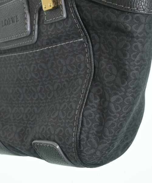 LOEWE กระเป๋าถือขนาดใหญ่