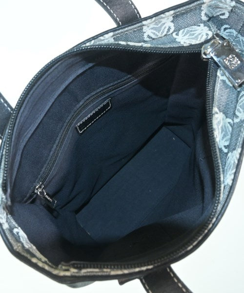 LOEWE กระเป๋าถือ