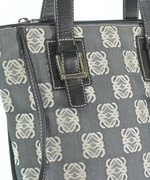 LOEWE กระเป๋าถือ