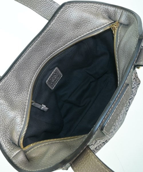 LOEWE กระเป๋าถือขนาดใหญ่