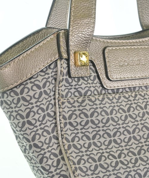 LOEWE กระเป๋าถือขนาดใหญ่