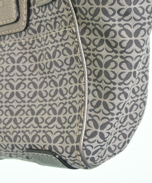 LOEWE กระเป๋าถือขนาดใหญ่
