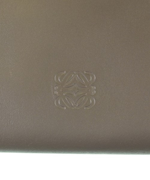 LOEWE กระเป๋าถือขนาดใหญ่