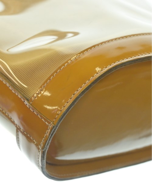 Salvatore Ferragamo กระเป๋าถือขนาดใหญ่