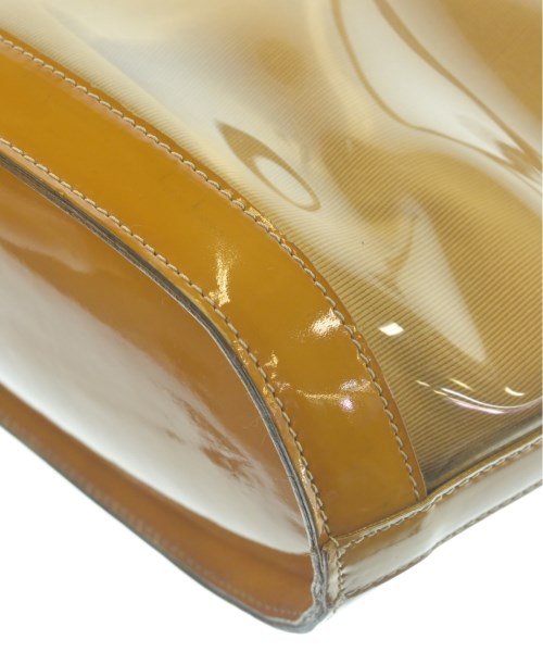 Salvatore Ferragamo กระเป๋าถือขนาดใหญ่