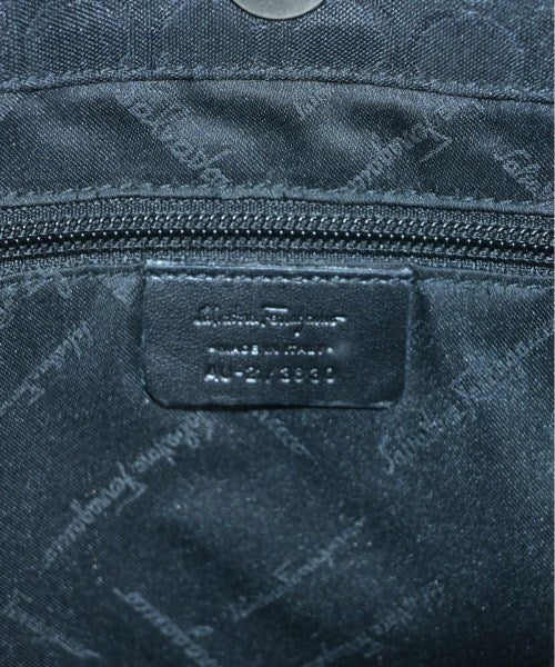 Salvatore Ferragamo กระเป๋าถือขนาดใหญ่