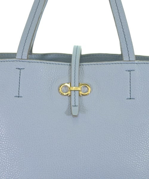 Salvatore Ferragamo กระเป๋าถือขนาดใหญ่