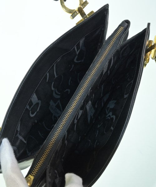 Salvatore Ferragamo กระเป๋าสะพาย