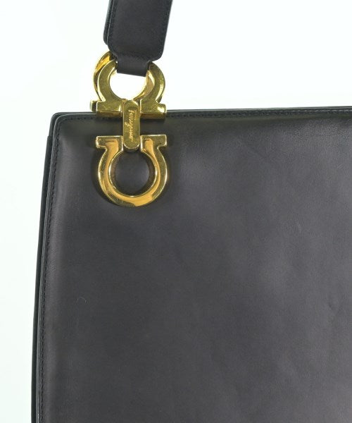 Salvatore Ferragamo กระเป๋าสะพาย
