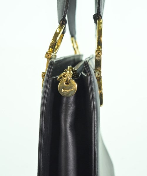 Salvatore Ferragamo กระเป๋าสะพาย