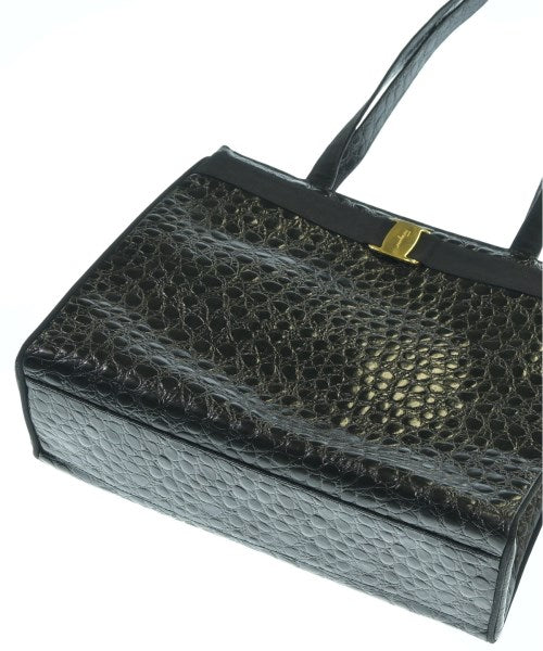 Salvatore Ferragamo กระเป๋าถือขนาดใหญ่