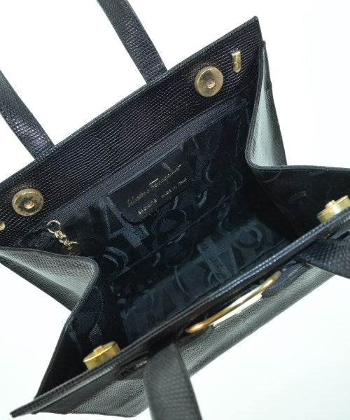 Salvatore Ferragamo กระเป๋าถือ