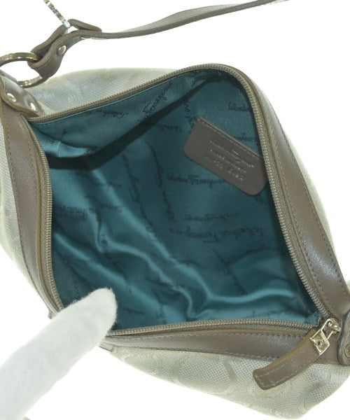 Salvatore Ferragamo กระเป๋าสะพาย