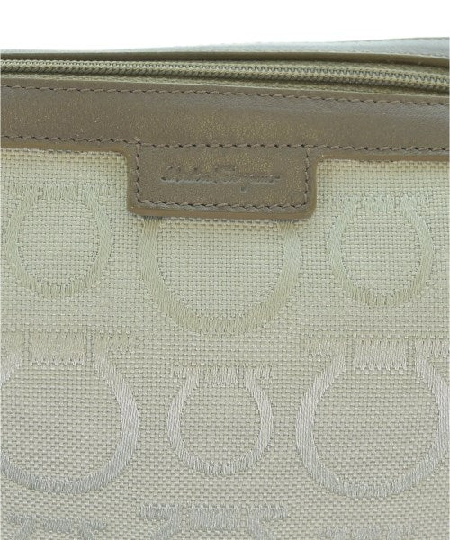 Salvatore Ferragamo กระเป๋าสะพาย