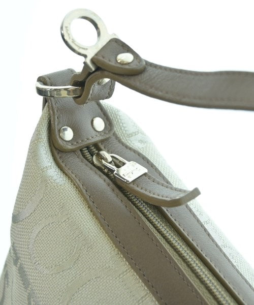 Salvatore Ferragamo กระเป๋าสะพาย