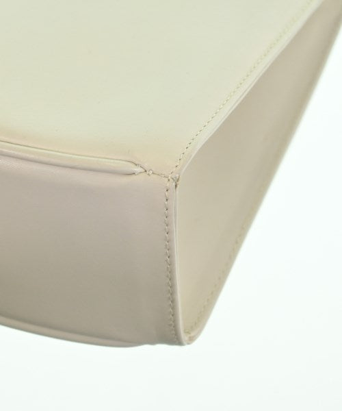 Salvatore Ferragamo กระเป๋าสะพาย