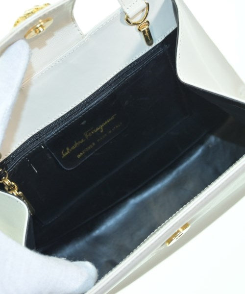 Salvatore Ferragamo กระเป๋าสะพาย