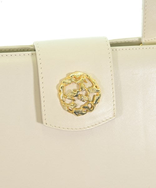 Salvatore Ferragamo กระเป๋าสะพาย