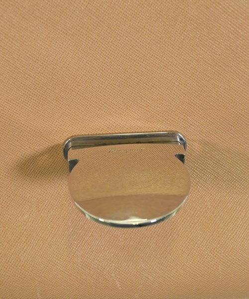 Salvatore Ferragamo กระเป๋าสะพาย