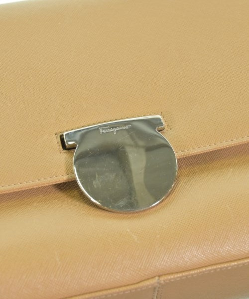 Salvatore Ferragamo กระเป๋าสะพาย