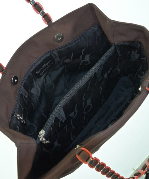 Salvatore Ferragamo กระเป๋าถือขนาดใหญ่