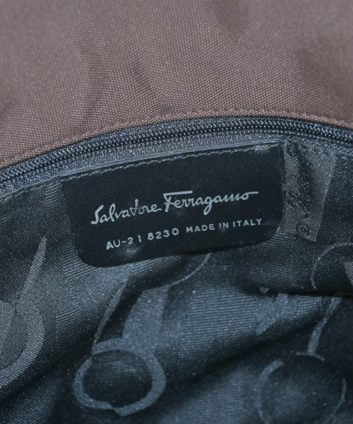 Salvatore Ferragamo กระเป๋าถือขนาดใหญ่
