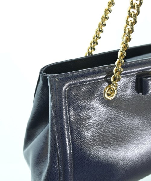 Salvatore Ferragamo กระเป๋าถือขนาดใหญ่