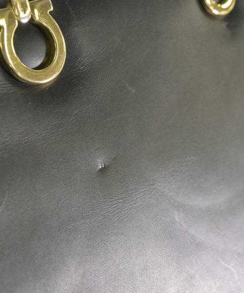 Salvatore Ferragamo กระเป๋าถือ