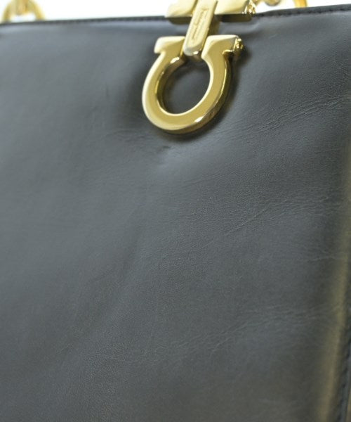 Salvatore Ferragamo กระเป๋าถือ