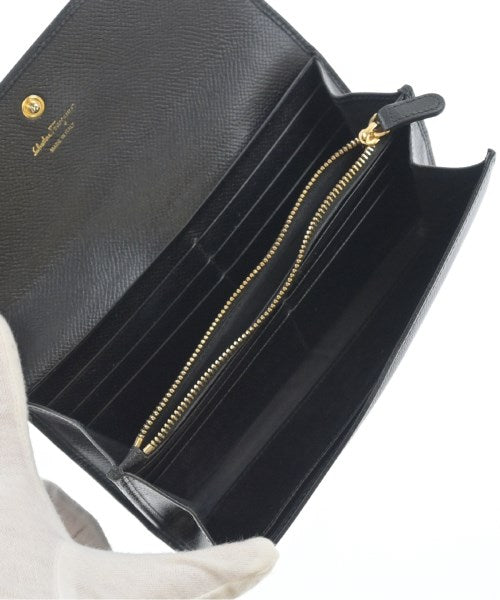 Salvatore Ferragamo กระเป๋าสตางค์/กระเป๋าใส่เหรียญ
